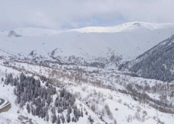 Doğu Karadeniz’de nisan ayında kar yağdı