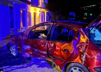 4'ü çocuk 9 kişinin yaralandığı kaza kamerada