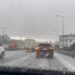 İstanbul’da dolu etkili oldu; yollar beyaza büründü