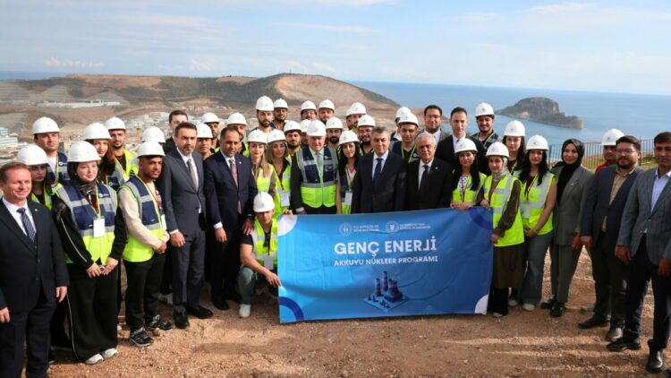 Gençlik ve Spor Bakanı Osman Aşkın Bak, Akkuyu NGS sahasını ziyaret etti