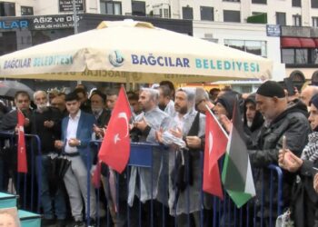 İsrail'in Filistinli mahkumlar hakkında aldığı idam kararı Bağcılar'da protesto edildi
