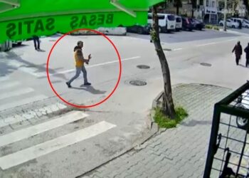 Şehidin kabrindeki minyatür heykeli çaldı; güvenlik kamerasına yakalandı