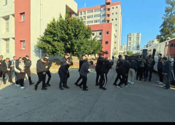 Adana'da suçtan elde edilen mal varlığını aklayan şüphelilere yönelik operasyon; 86 tutuklama