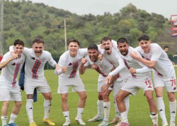 Altınordu kritik derbide Bucaspor'la oynuyor