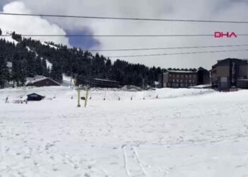 Uludağ’da kar kalınlığı 150 santime ulaştı