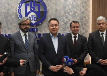 Babacan: Pek çok ürünü ithal eden bir ülke durumuna düştük