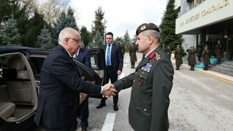 Bakan Güler, Kara Kuvvetler Komutanlığı'nda değerlendirme toplantısına başkanlık etti