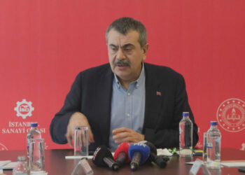 Bakan Tekin: Mesleki eğitim alan çocuklarımızın atölyede, fabrikada eğitim almasından niye rahatsız olabilirsiniz