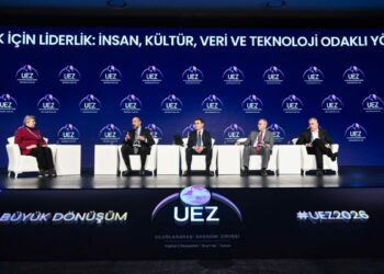 'Belirsizliğin normalleştiği bu dönemde liderlik ön plana çıkıyor'