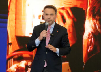 Bakan Bayraktar: 16-17 milyon hanenin doğal gazını, Karadeniz'den karşılar hale geleceğiz