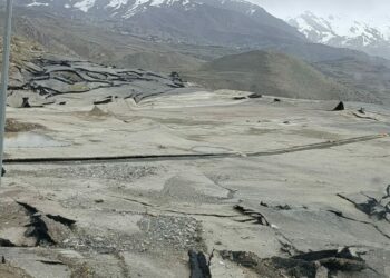 Hakkari'de heyelan riski nedeniyle katı atık tesisinde faaliyetler geçici olarak durdurdu