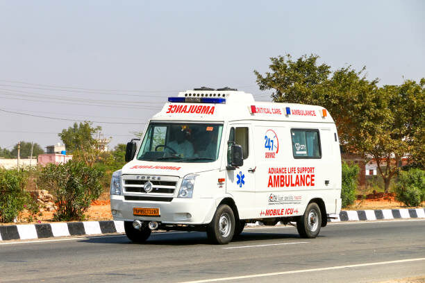 Hindistan'da trafik kazası: 13 ölü, 30 yaralı