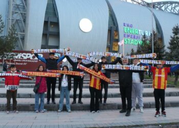 800 kilometre mesafeden Zecorner Kayserispor - Fenerbahçe maçına geldiler