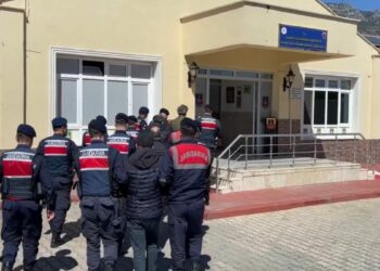 Antalya'da uyuşturucu operasyonları: 5 tutuklama