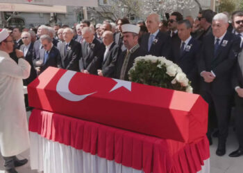 Eski TBMM Başkanı Hüsamettin Cindoruk son yolculuğuna uğurlandı -1