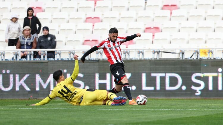 Özbelsan Sivasspor - İstanbulspor: 1-3