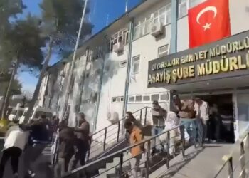 Diyarbakır merkezli 4 ilde dolandırıcılara ‘Suflör’ operasyonunda 10 tutuklama