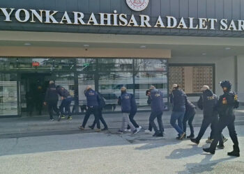 Afyonkarahisar merkezli 2 ilde DEAŞ operasyonu; 5 tutuklama
