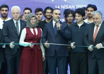 Bakan Kacır Marmara Üniversitesi Milli Teknoloji Atölyesi Açılış Töreni'ne katıldı