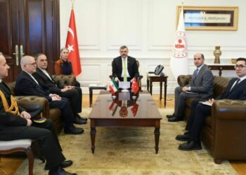 İçişleri Bakanı Çiftçi, İran'ın Ankara Büyükelçisi Zadeh'i kabul etti
