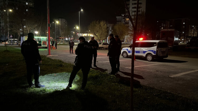 Kayseri’de iki grup arasında ‘laf atma’ kavgası: 4 yaralı