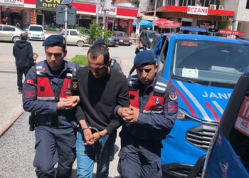 Tartıştığı eşini başından vurarak öldüren şüpheli tutuklandı