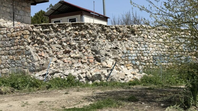 Sezar'ın 'Veni Vidi Vici' dediği Zile Kalesi’nde yağışlar nedeniyle hasar oluştu