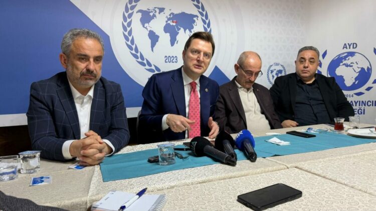 AK Parti'li Yerebakan: 6 sene içerisinde doktor nüfusu 350 bin seviyesine ulaşacak