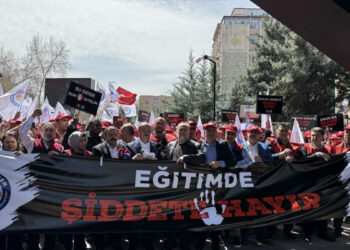 Bir-Sen’den eğitimde şiddete karşı basın açıklaması