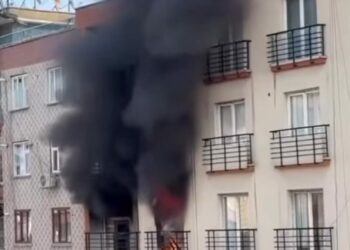 Diyarbakır'da 7 katlı apartmanda yangın; 5 kişi dumandan etkilendi