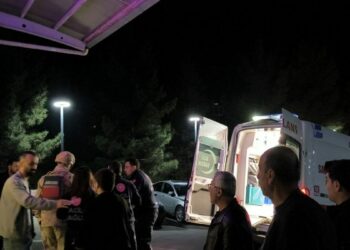 Kavgayı ayırmak isterken tabanca ile yaralandı