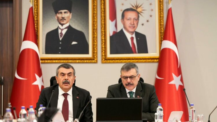Bakanlar Çiftçi ve Tekin, vali ve milli eğitim müdürleriyle toplantı yaptı