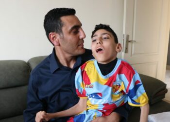 Seremoniye çıkma hayali gerçekleşen SP’li Halim’in babası: Mutluluğu her şeye bedeldi