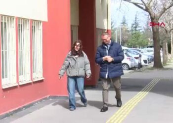 55 yaşındaki emekli albay, 3'üncü üniversitesini okuyor