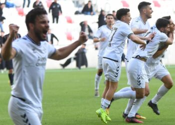 Altay, Afyonspor'a karşı üstün