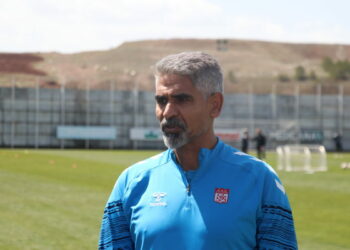 İsmet Taşdemir: Hedefim Sivasspor'da şampiyonluk yaşamak