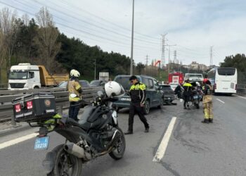 Kağıthane’de zincirleme trafik kazası; 6 araç hasar gördü