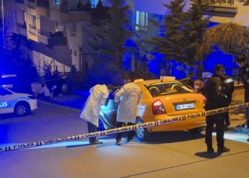 Takside çıkan tartışmada arkadaşını tabanca ile vurdu