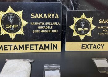 Sakarya'da uyuşturucu operasyonu: 3 tutuklama
