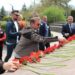 Kahramanmaraş’taki saldırıda ölenler için Bolu'da Atatürk Anıtı'na karanfil bıraktılar
