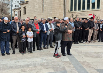 Saldırıda öldürülen öğrenciler için Malatya'da gıyabi cenaze namazı