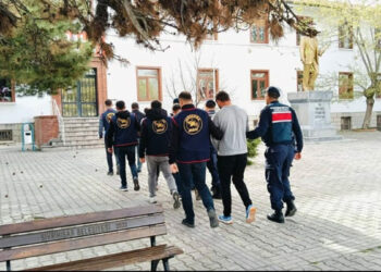 Çobanları hamama götürüp, 5 milyon lira değerindeki büyükbaşları çaldılar