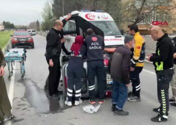 Bahçe duvarına çarpan motosikletteki 1 kişi yaralandı