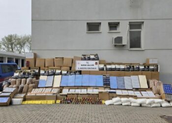 Bursa’da kaçak tütün operasyonu; 3 gözaltı