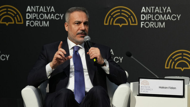 ADF 2026'nın ikinci gününde Bakan Fidan'dan HostTalk toplantısı