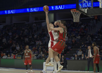 Bahçeşehir Koleji-Karşıyaka: 74-88