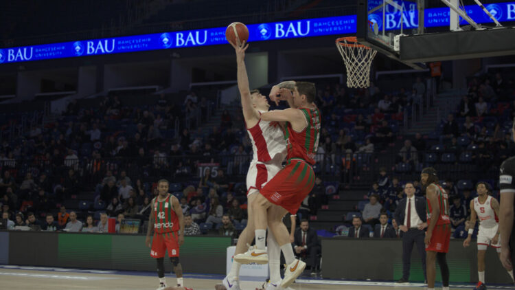 Bahçeşehir Koleji-Karşıyaka: 74-88