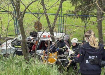 Direksiyonda kalp krizi geçirip, otomobili şarampole düşen sürücü öldü