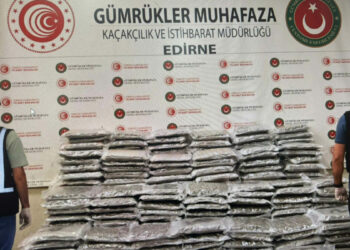 Edirne ve İstanbul'da 420 kilo esrar ele geçirildi