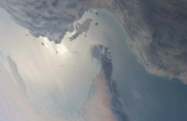 İran: Abluka kaldırılana kadar Hürmüz Boğazı kapalı kalacak